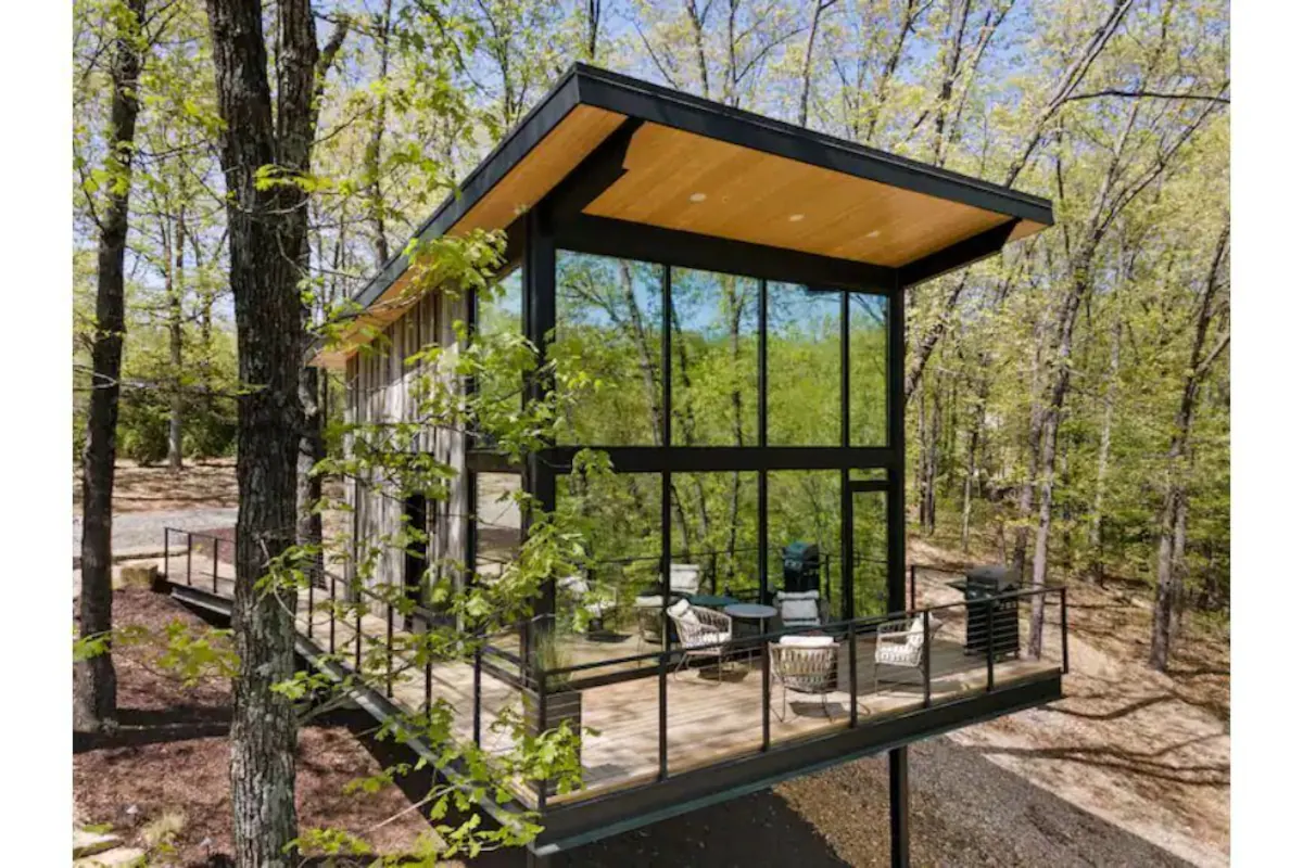 Branson treehouse