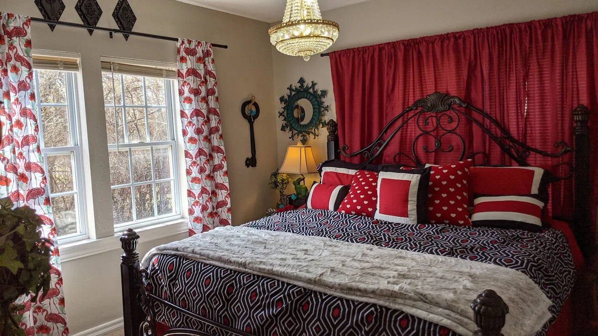 Alice in Wonderland Themed Vacation Rental in Oklahoma City