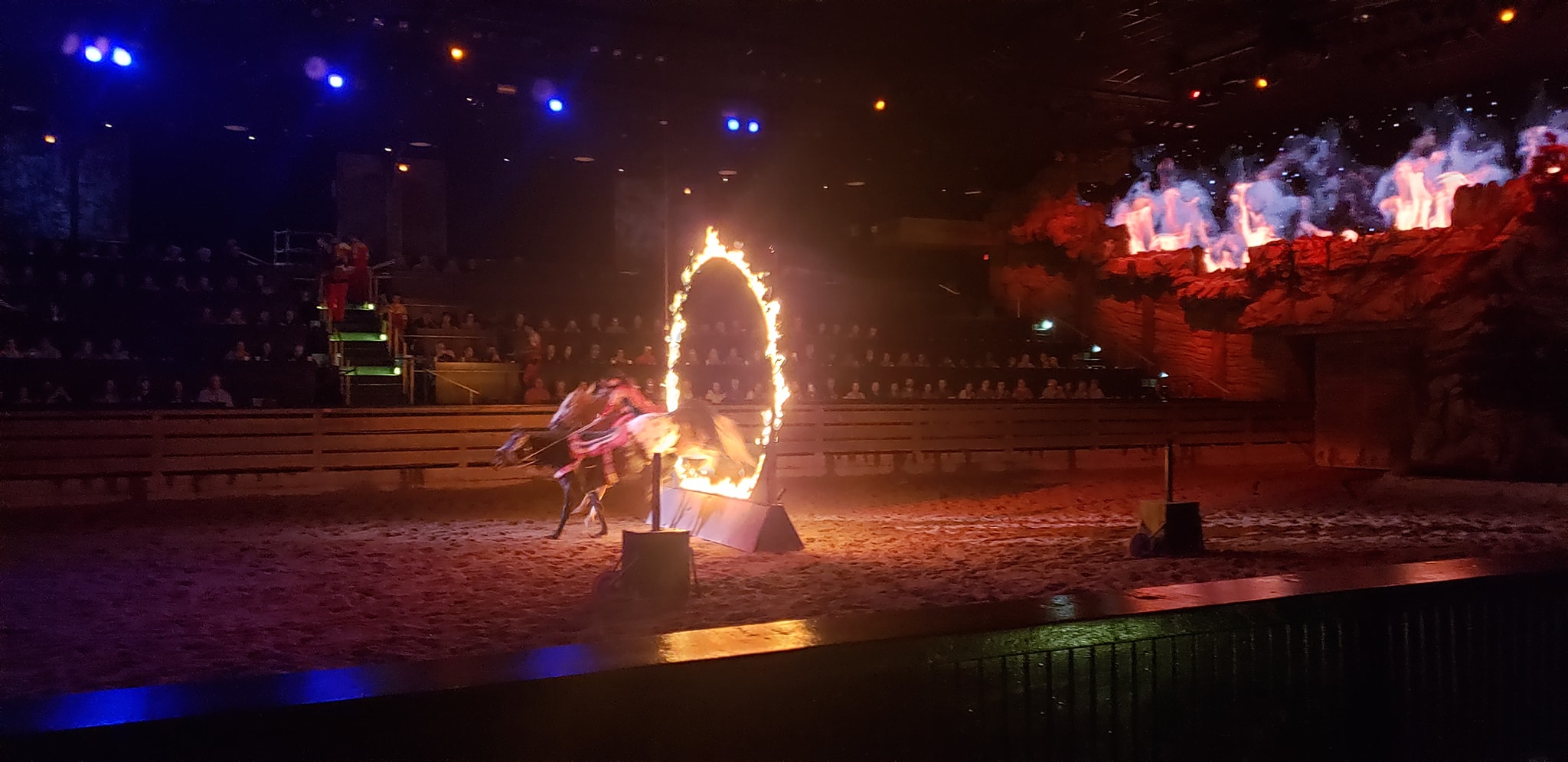 Dolly Parton's Stampede