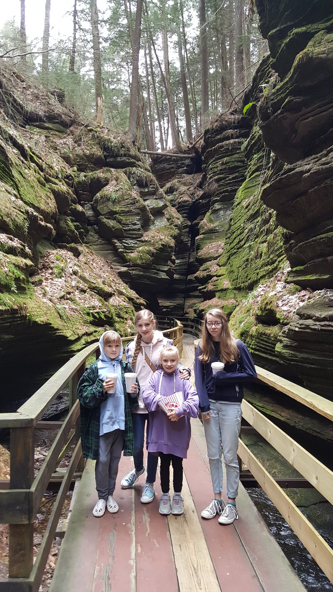 Wisconsin Dells Boat Tour: Witches Gulch