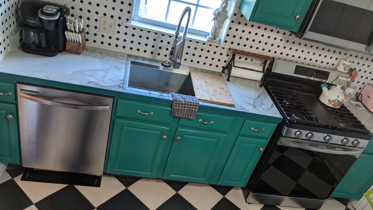 Alice in Wonderland Themed Vacation Rental in Oklahoma City